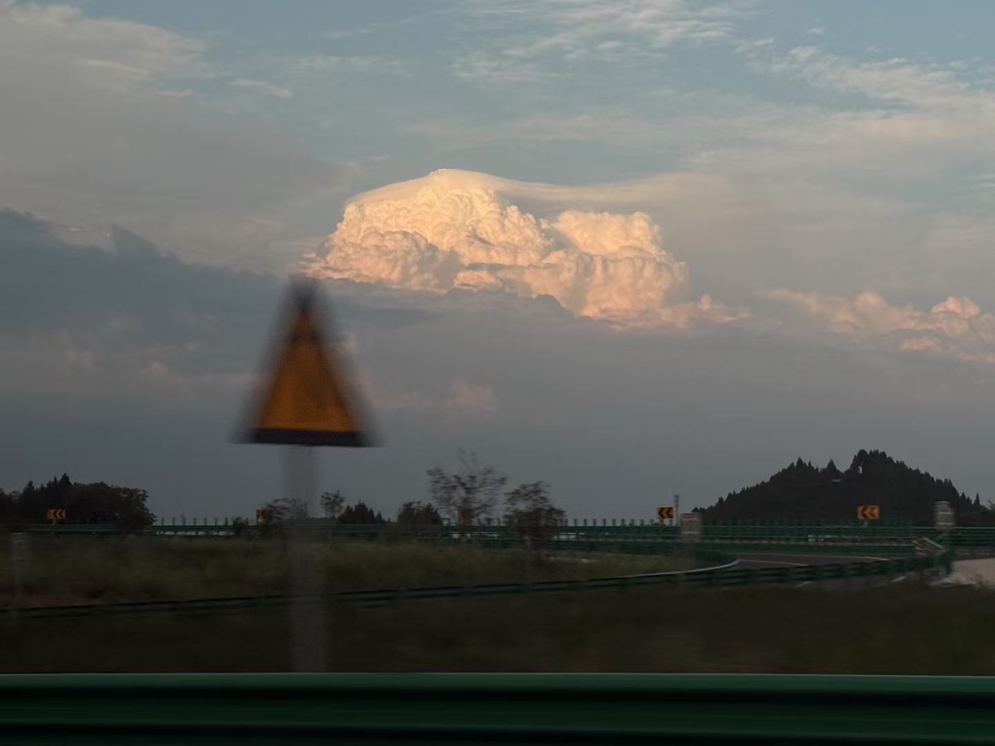 请输入图片描述